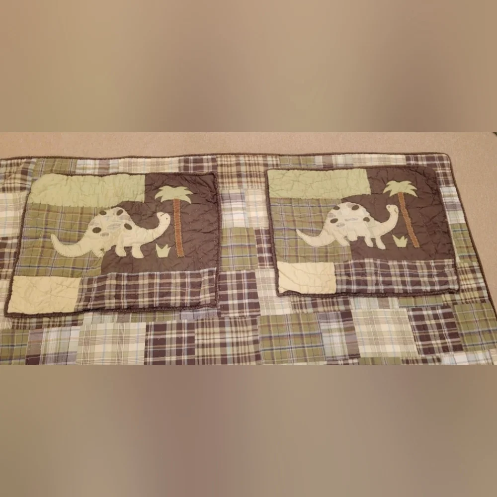 Pottery Barn Kids Reversible Twin Patchwork Quilt & 2 Pillow Shams